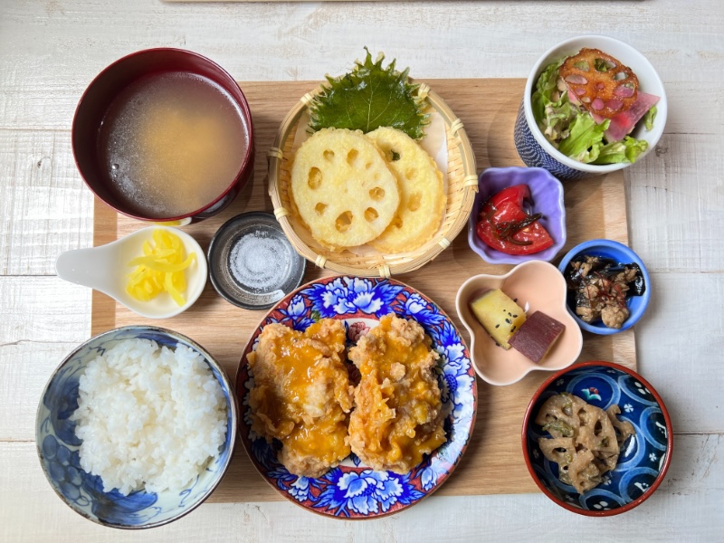 47よんなな　47定食写真